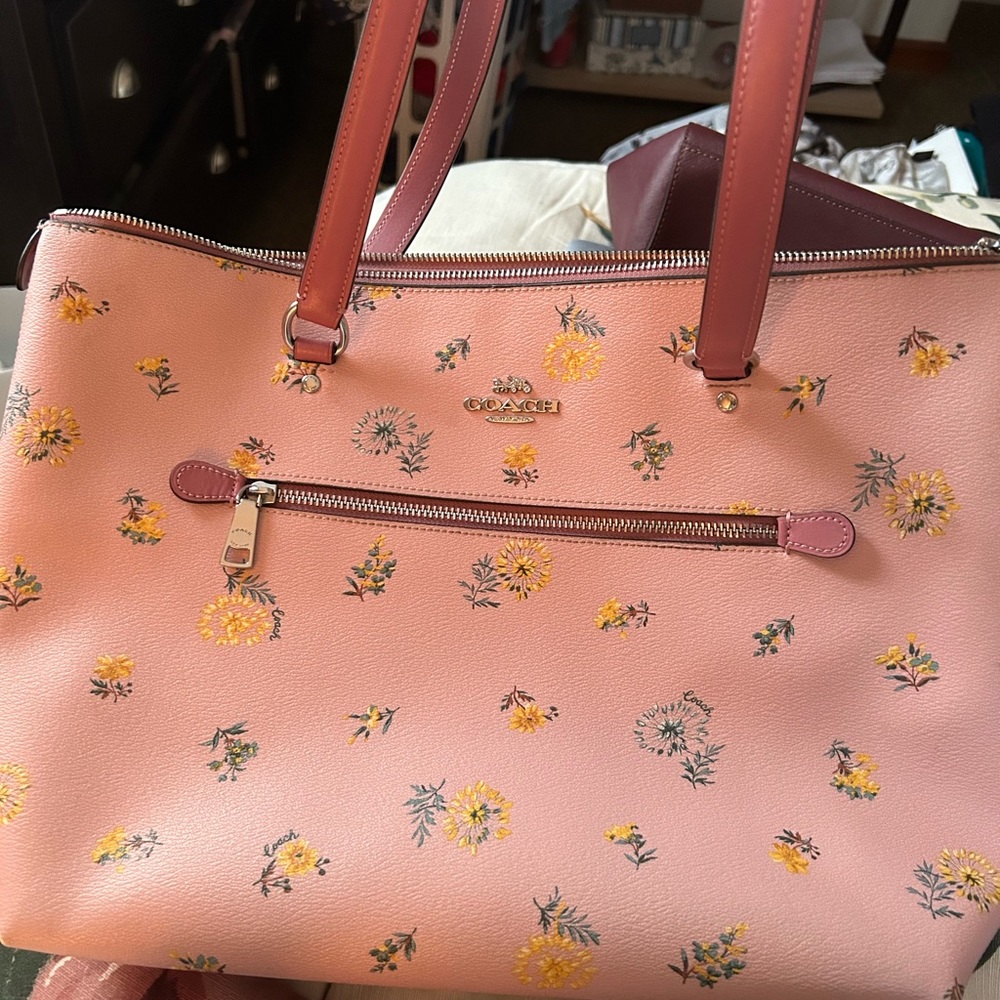 Pink Flower Coach Shoulder bag